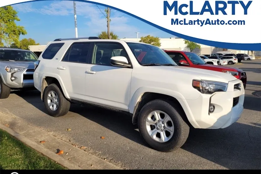 2024 Toyota 4Runner SR5 photo 1
