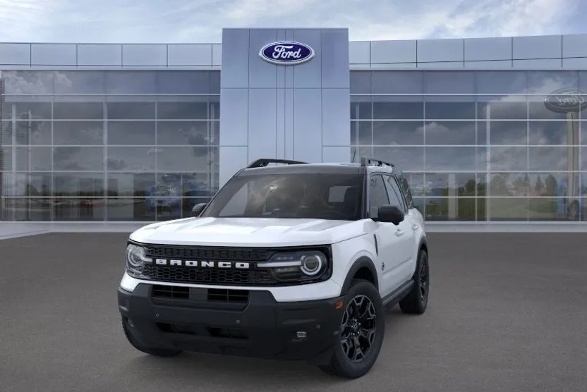 2025 Ford Bronco Sport Outer Banks photo 1