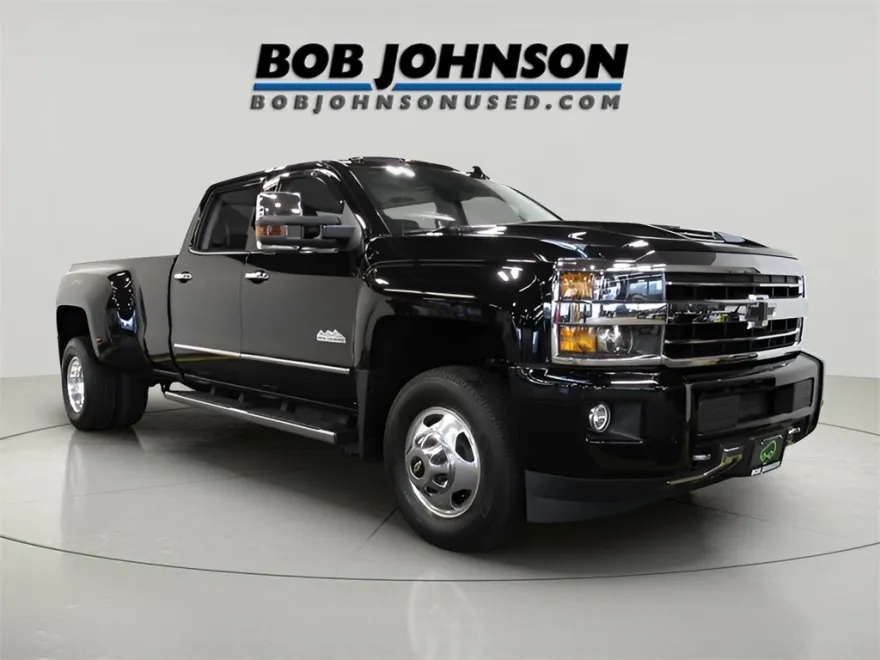 2019 Chevrolet Silverado 3500HD High Country photo 1