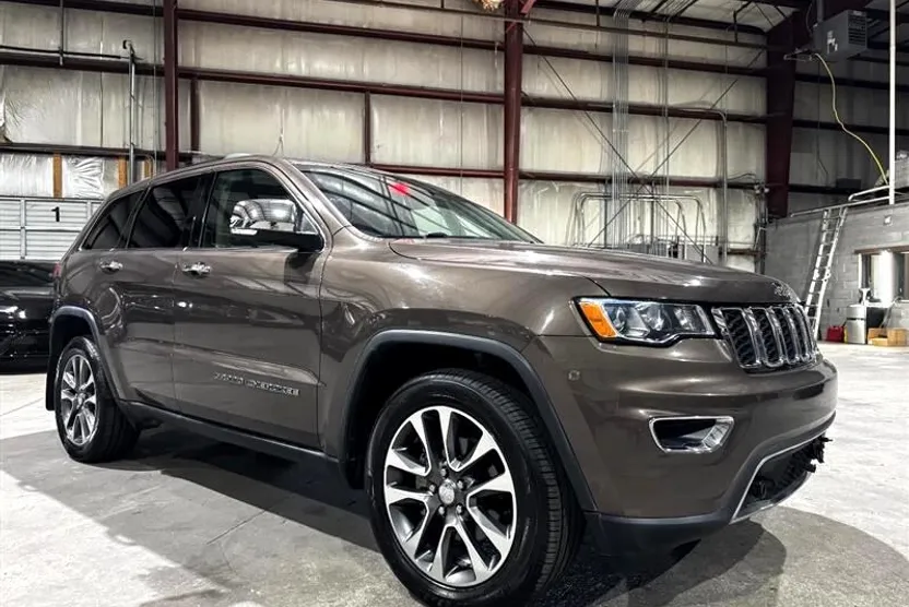 2018 Jeep Grand Cherokee Limited photo 1