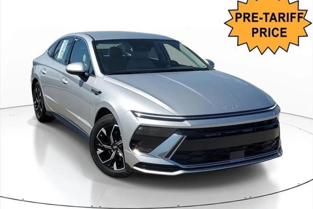 2025 Hyundai Sonata SEL photo 1