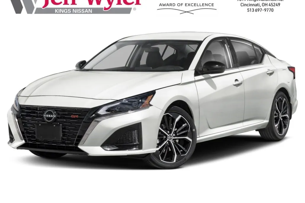 2025 Nissan Altima SR photo 1
