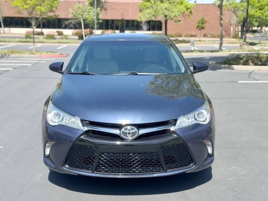 2017 Toyota Camry XLE XSE photo 1