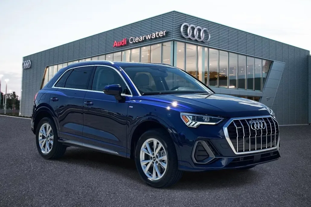 2025 Audi Q3 S line Premium photo 1