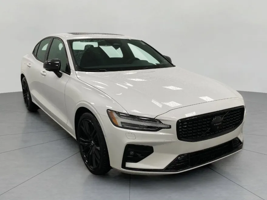 2024 Volvo S60 B5 AWD Plus Black Edition photo 1