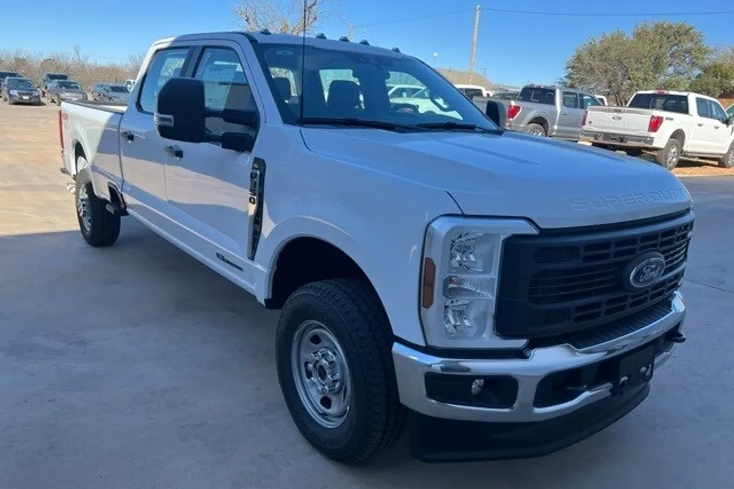 2025 Ford F-350 XL photo 1