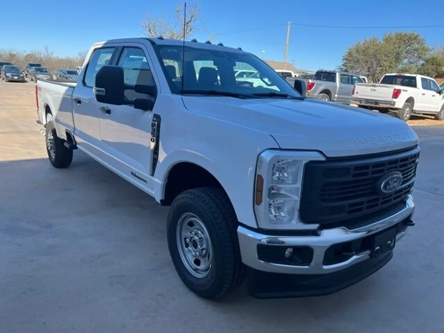 2025 Ford F-350 XL photo 1