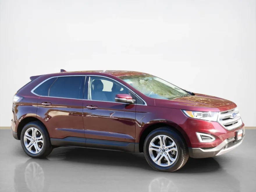 2017 Ford Edge Titanium photo 1