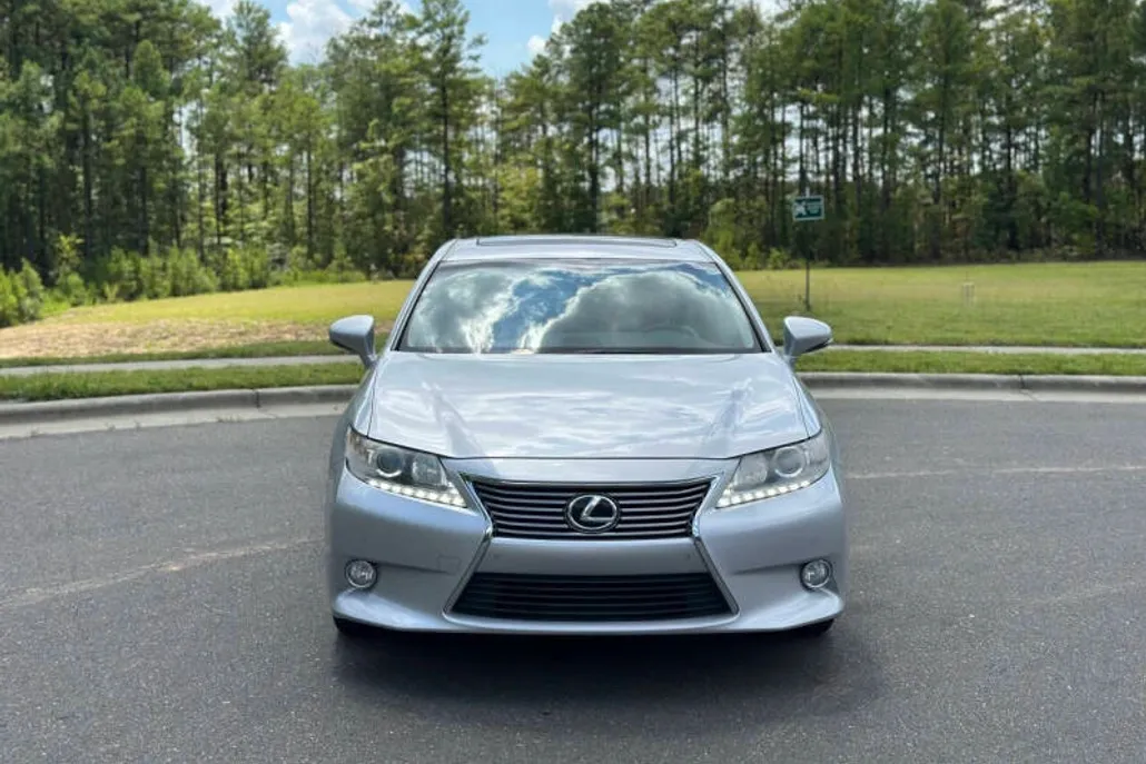 2013 Lexus ES 350 photo 1