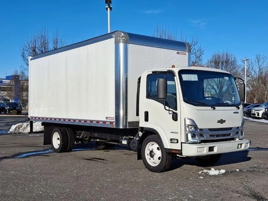 2024 Chevrolet Silverado 4500HD Base photo 1