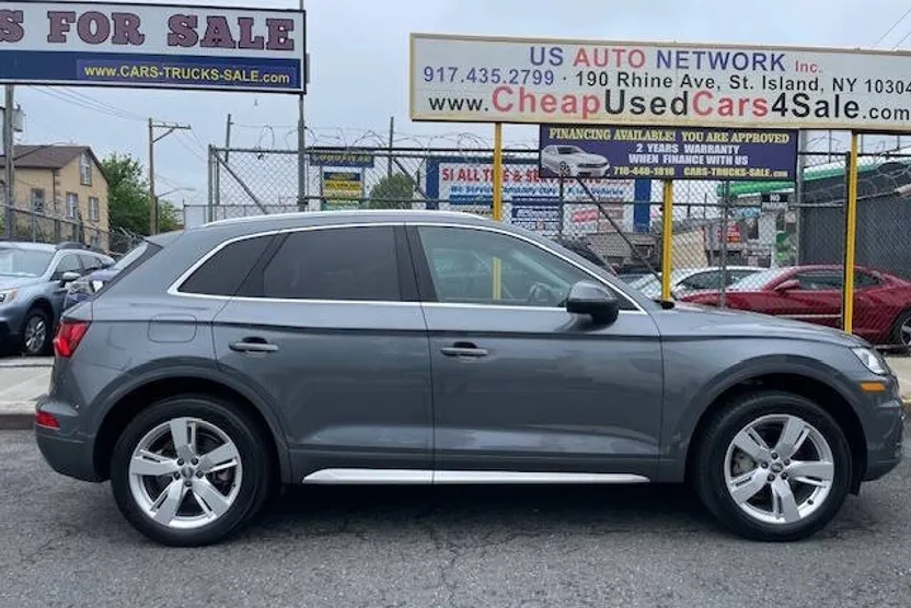 2018 Audi Q5 2.0T Premium Plus photo 1
