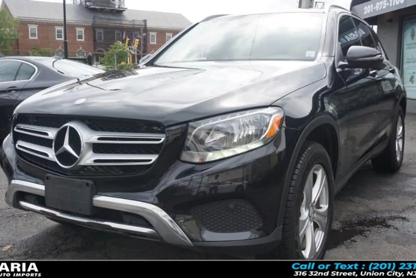 2016 Mercedes Benz GLC 300 4MATIC photo 1