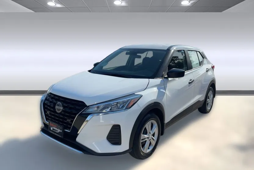 2025 Nissan Kicks Play S photo 1