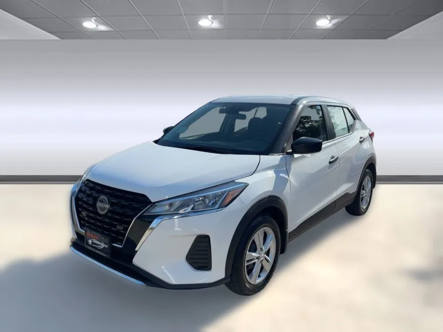2025 Nissan Kicks Play S photo 1