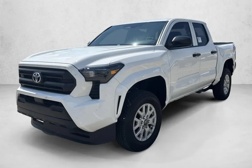 2025 Toyota Tacoma SR Double Cab photo 1