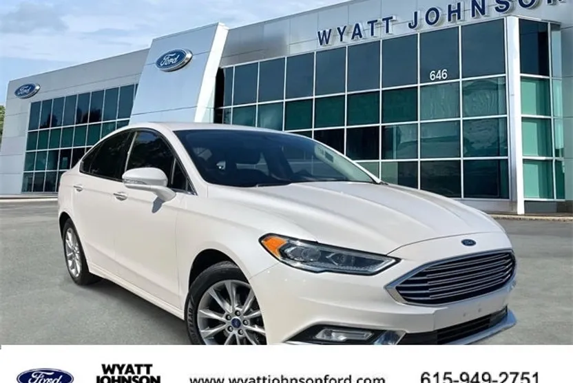 2017 Ford Fusion SE photo 1