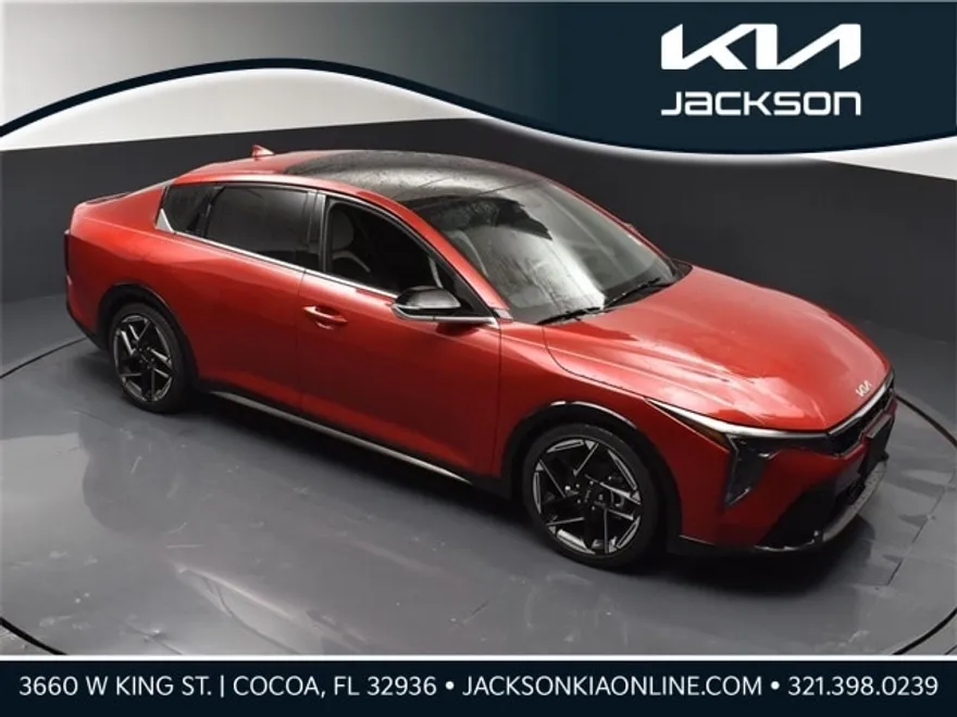 2025 Kia K4 GT-Line photo 1
