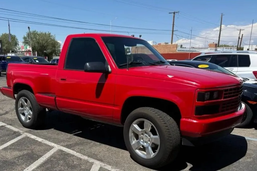 1988 Chevrolet Silverado photo 1
