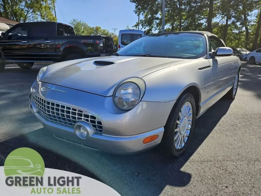 2004 Ford Thunderbird Deluxe photo 1