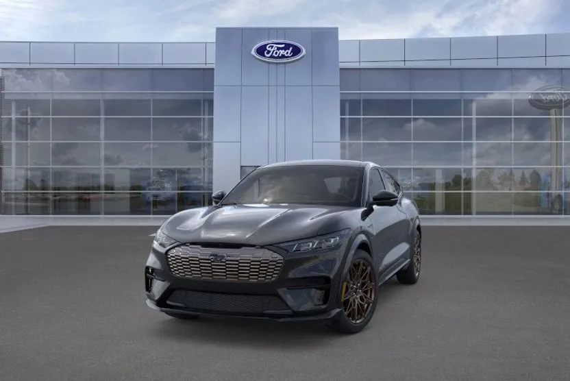 2025 Ford Mustang Mach-E GT photo 1