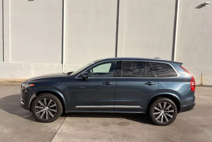 2024 Volvo XC90 Plus photo 1