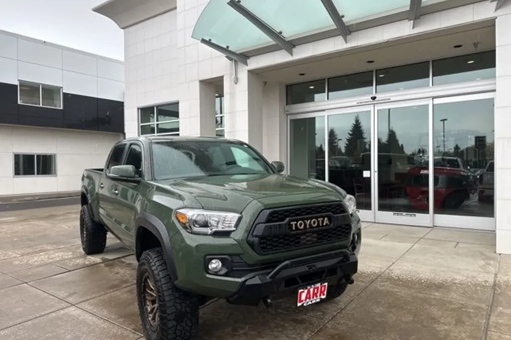2021 Toyota Tacoma TRD Off-Road photo 1
