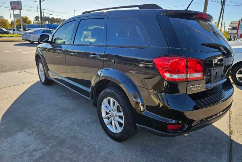 2016 Dodge Journey SXT photo 1