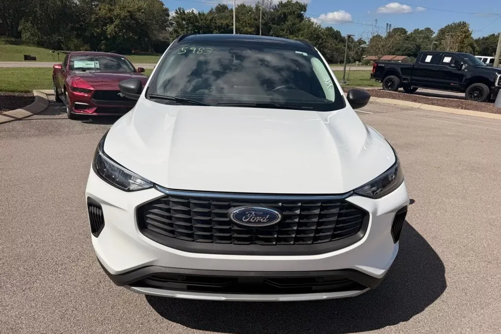 2026 Ford Escape Active photo 1