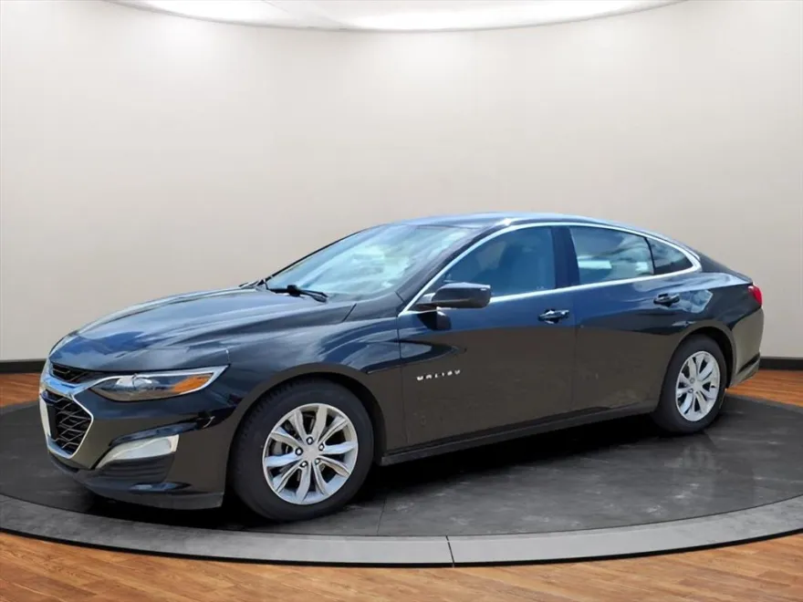 2024 Chevrolet Malibu 1LT photo 1