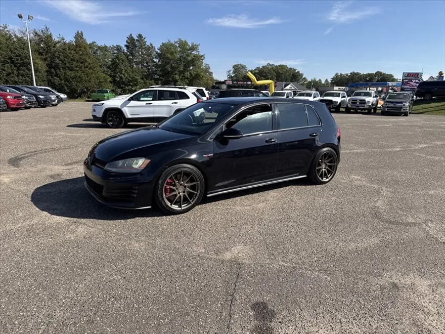 2016 Volkswagen Golf GTI Base SE Autobahn photo 1