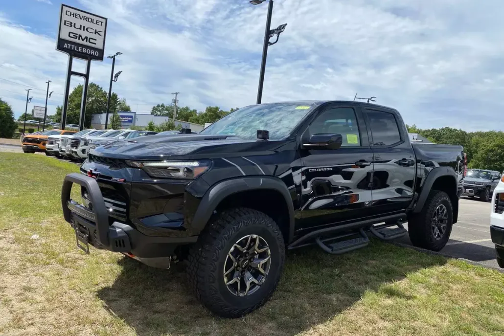 2025 Chevrolet Colorado ZR2 photo 1
