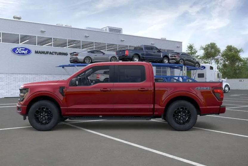 2025 Ford F-150 XLT photo 1