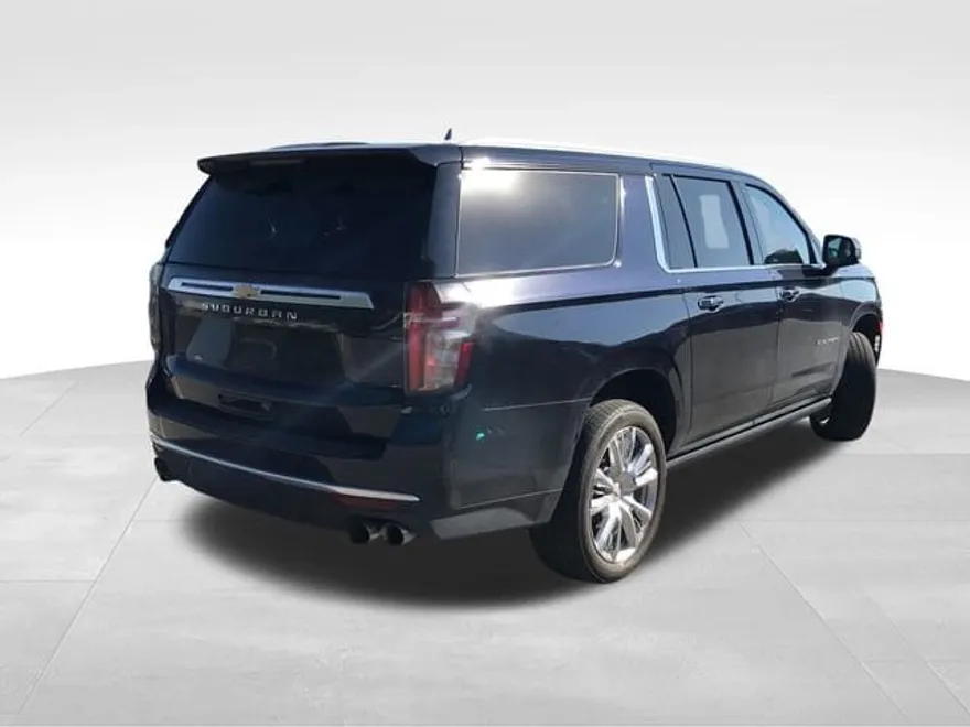 2023 Chevrolet Suburban High Country photo 1