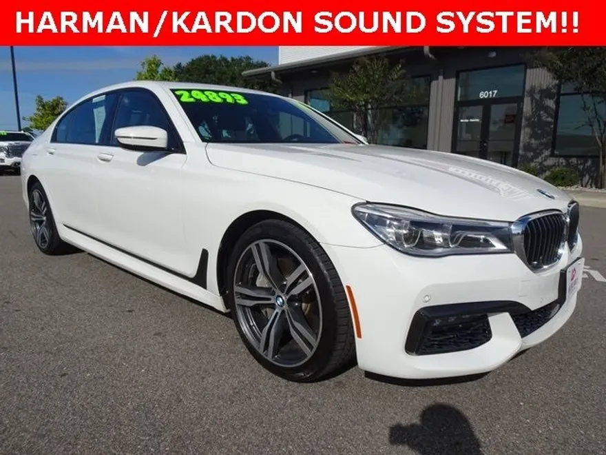 2018 Bmw 750i Sedan photo 1