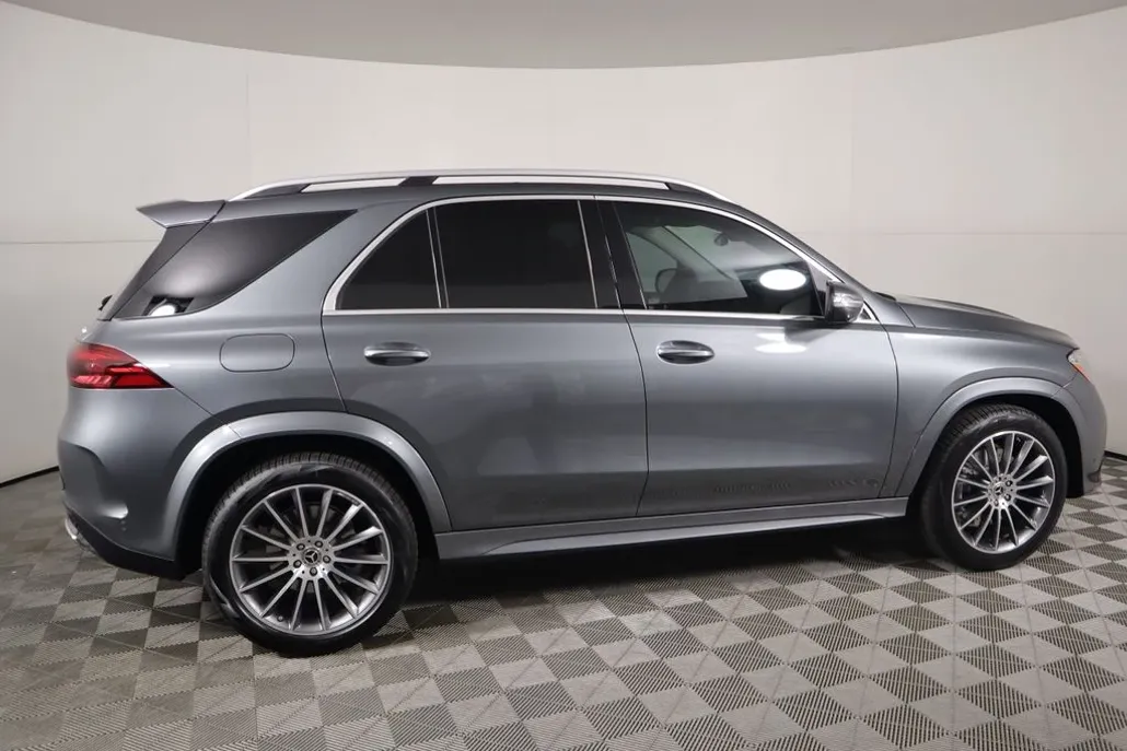2025 Mercedes Benz GLE 350 4MATIC photo 1