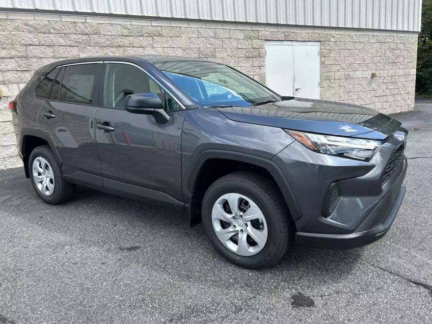 2025 Toyota RAV4 LE photo 1