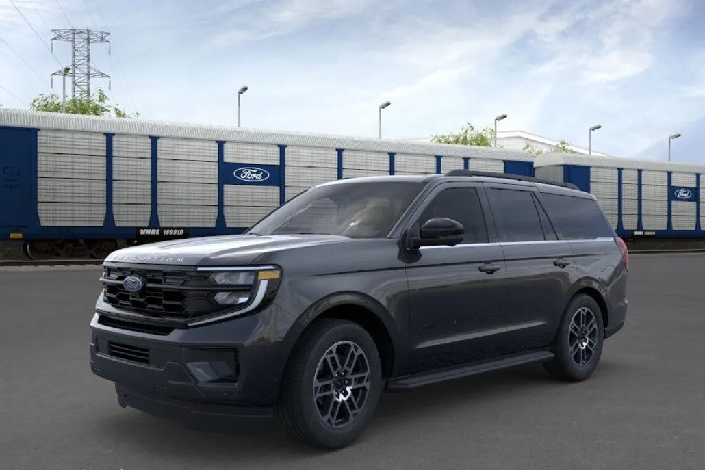 2025 Ford Expedition photo 1