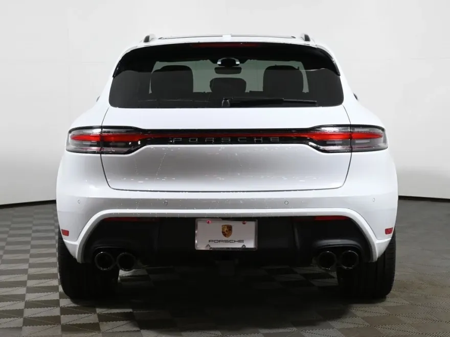 2024 Porsche Macan Base photo 6
