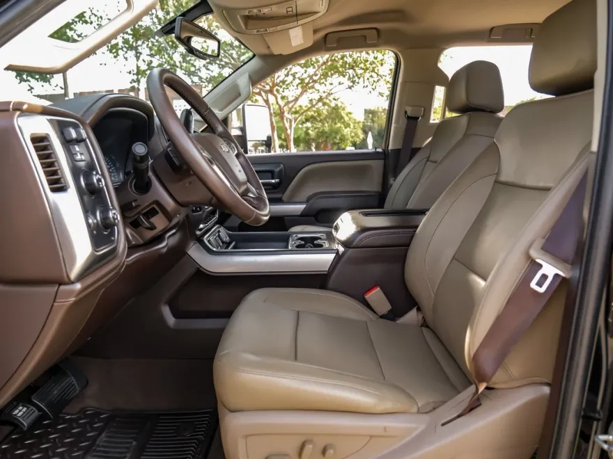 2019 Chevrolet Silverado 2500HD LTZ photo 1