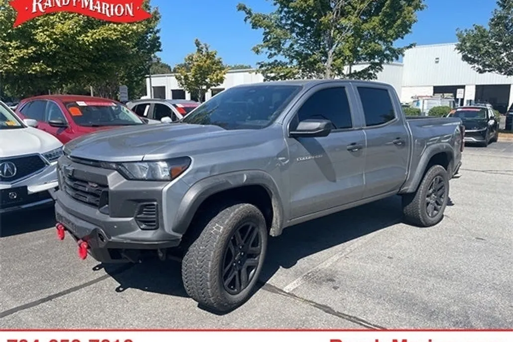 2024 Chevrolet Colorado Trail Boss photo 1
