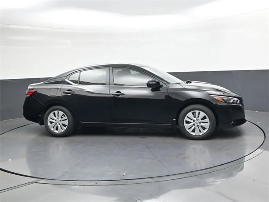 2025 Nissan Sentra S photo 1