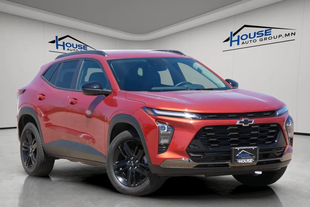 2024 Chevrolet Trax ACTIV photo 1
