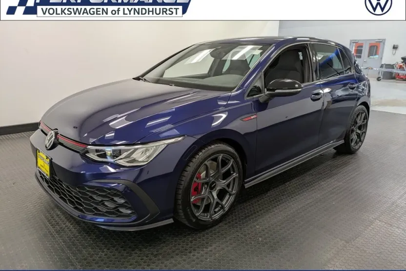 2022 Volkswagen Golf GTI S photo 1