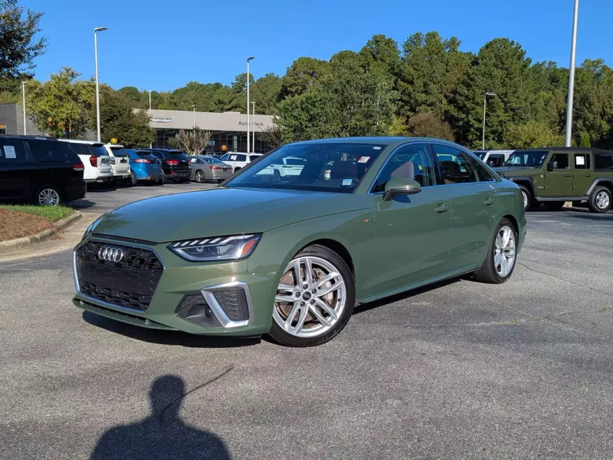 2024 Audi A4 S line Premium Plus 45 TFSI Quattro photo 1