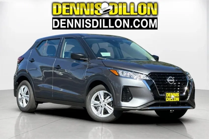2025 Nissan Kicks Play S photo 1