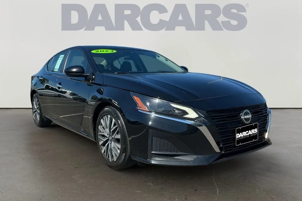 2023 Nissan Altima 2.5 SV photo 1