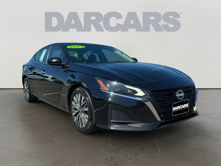 2023 Nissan Altima 2.5 SV photo 1