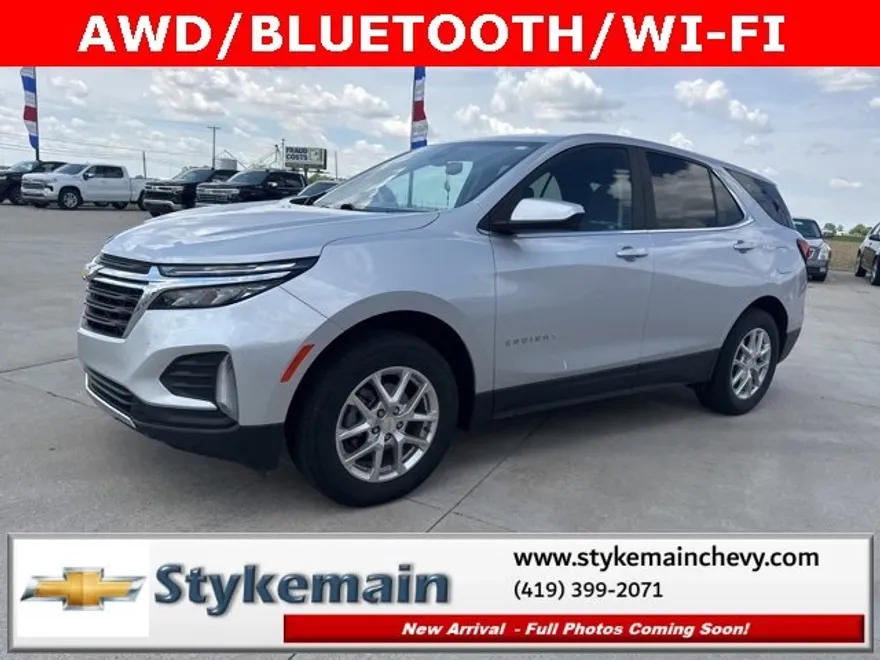 2022 Chevrolet Equinox LT photo 1