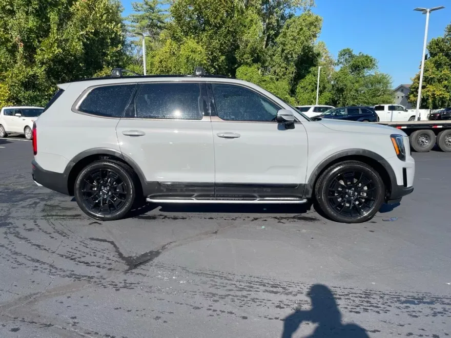 2022 Kia Telluride EX photo 1