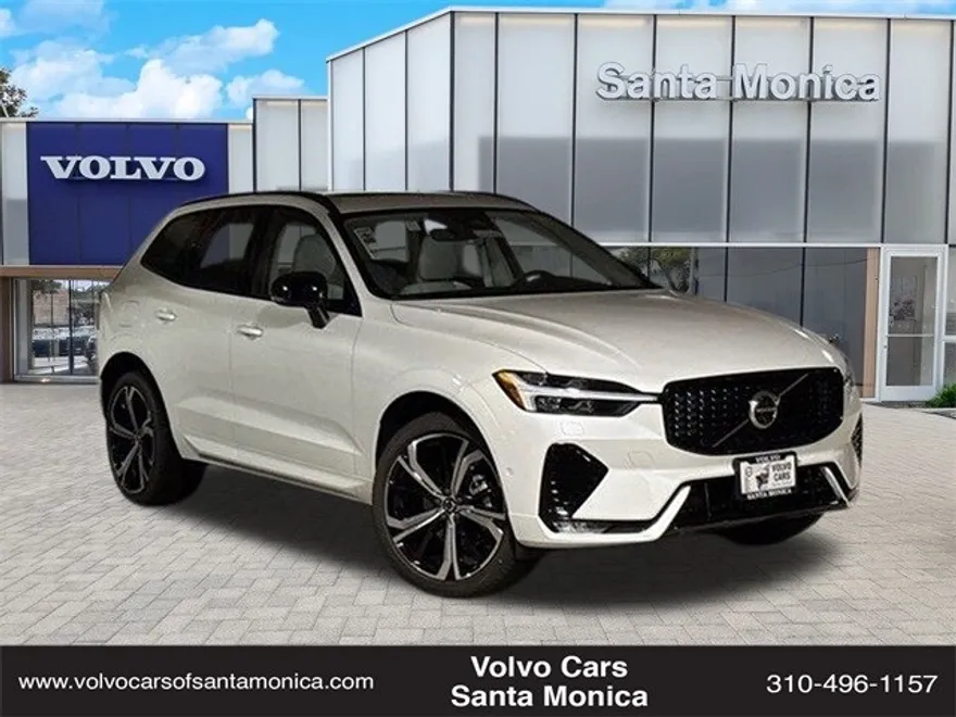2025 Volvo XC60 B5 photo 1